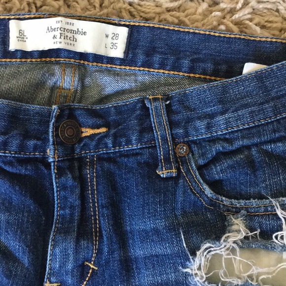 Abercrombie and Fitch New York distressed jeans - Picture 3 of 7